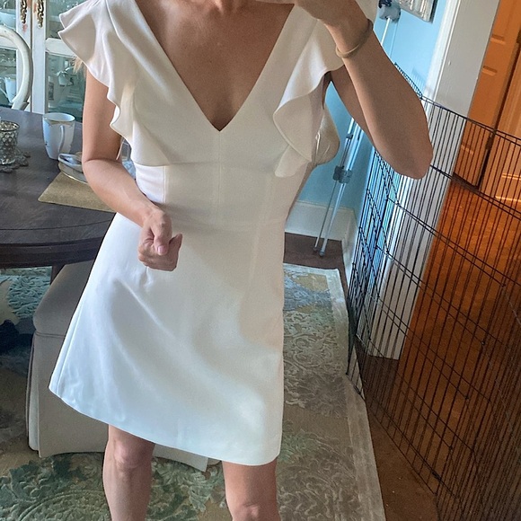 French Connection NWT white ruffle mini cocktail dress size 2 - Picture 2 of 9